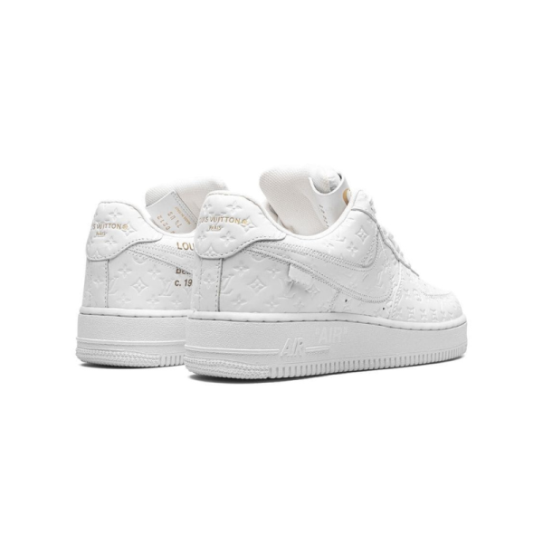 nikexlv (1)
